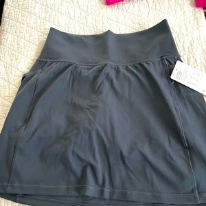 Salutation stash pocket 16.5” skort